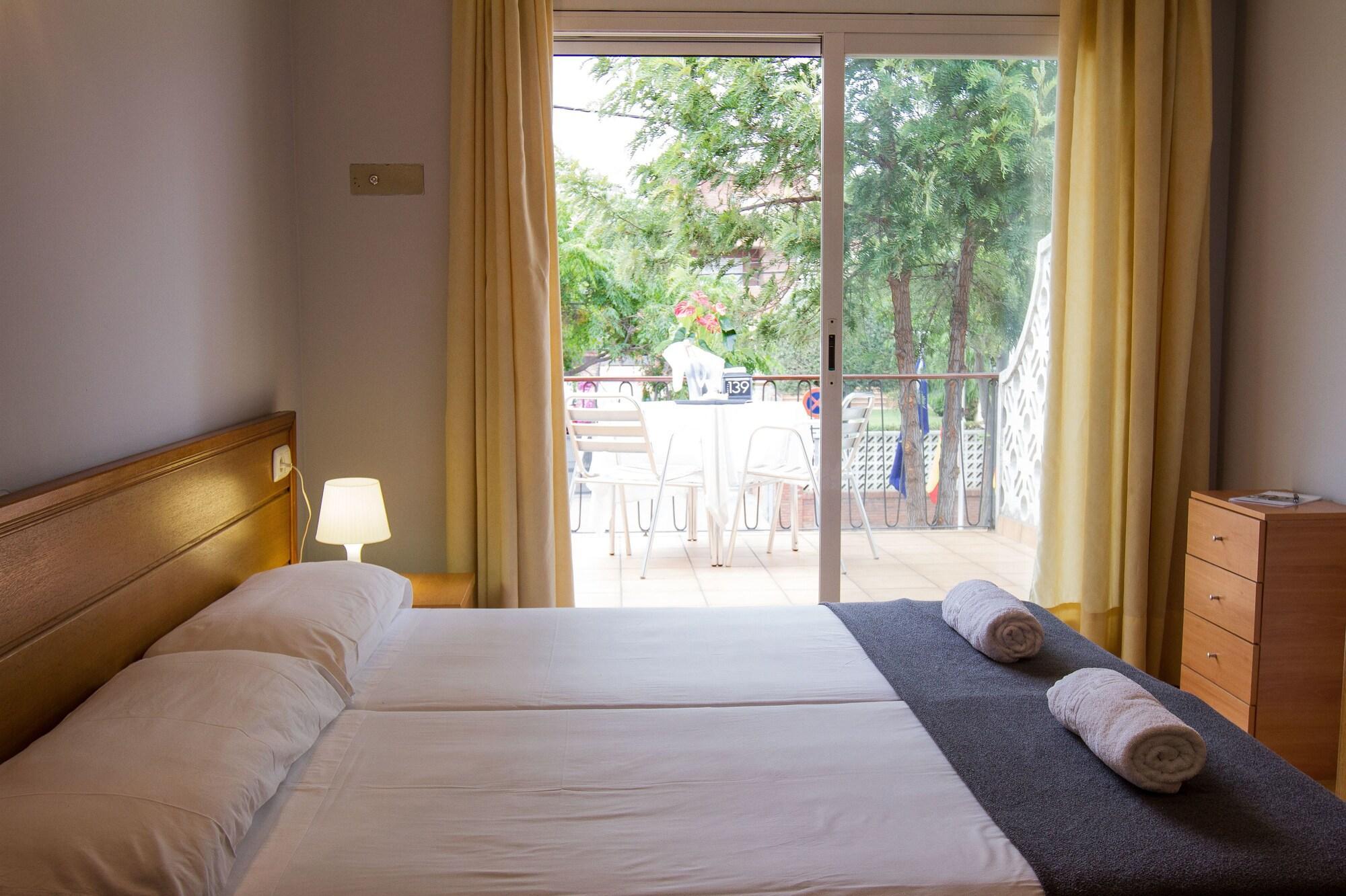 Hotel 139 Castelldefels Eksteriør bilde