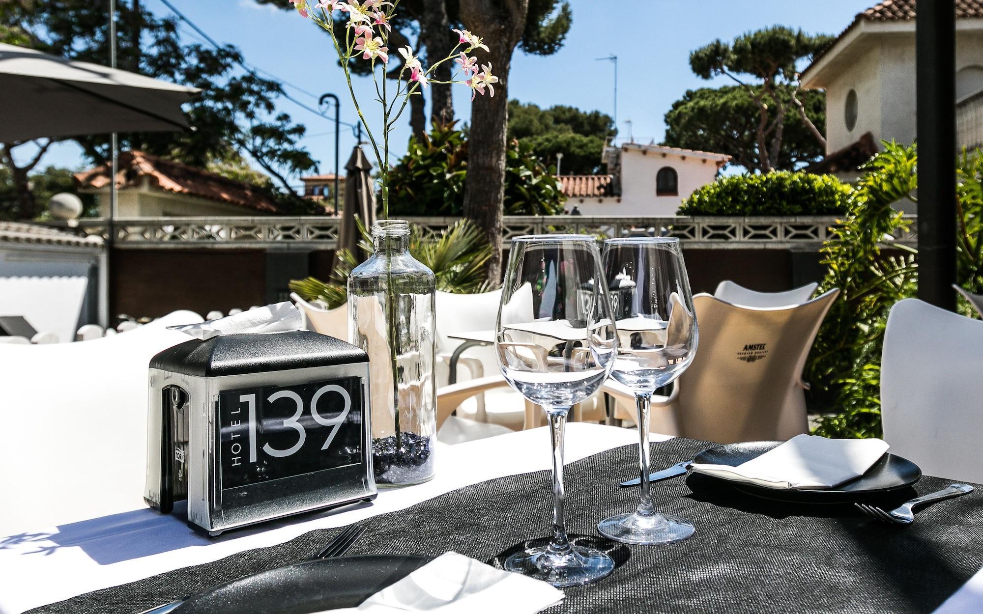 Hotel 139 Castelldefels Eksteriør bilde