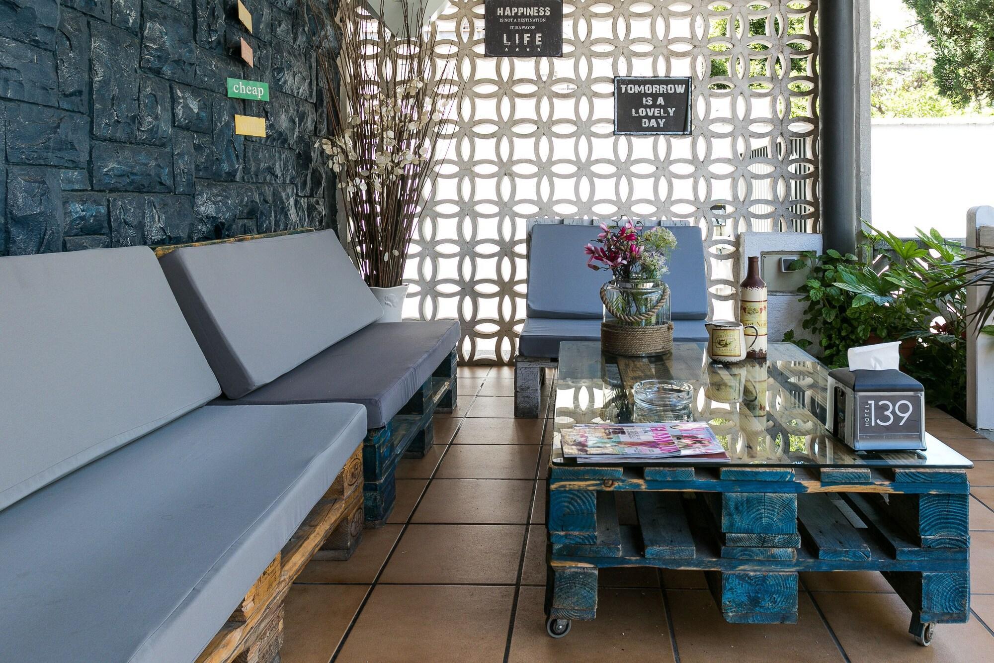 Hotel 139 Castelldefels Eksteriør bilde