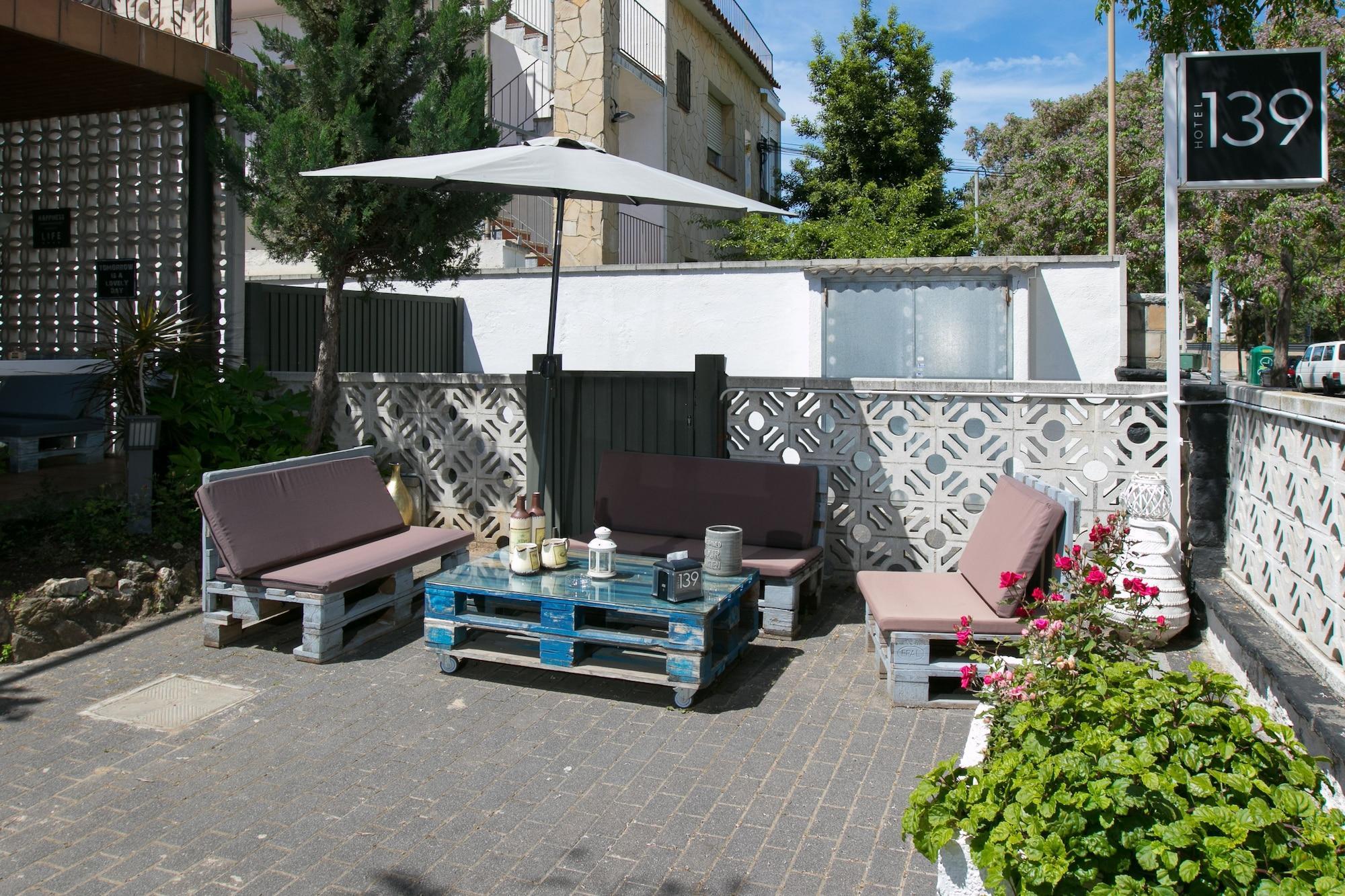 Hotel 139 Castelldefels Eksteriør bilde