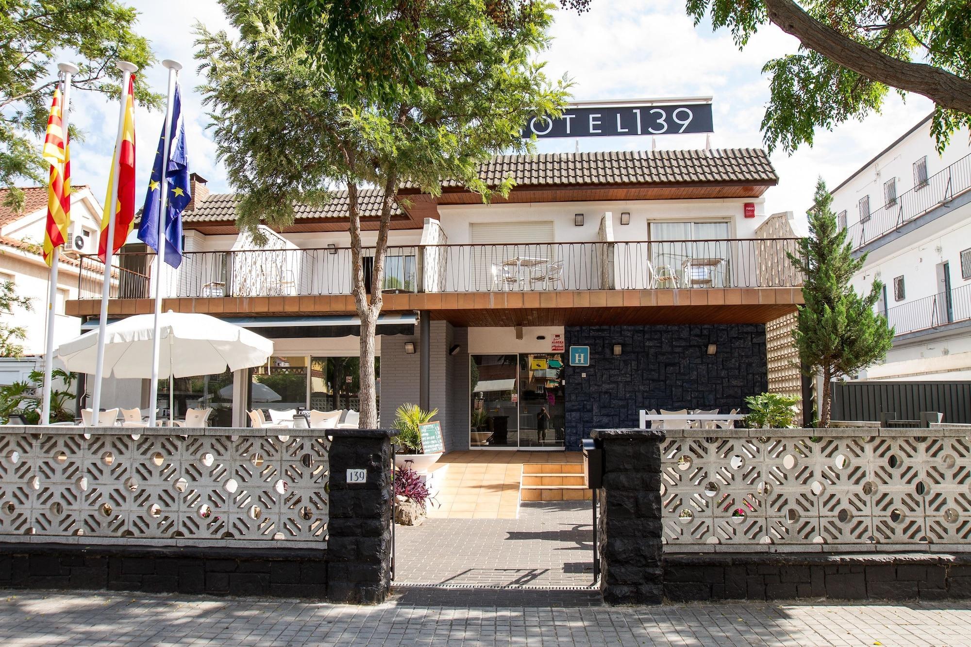 Hotel 139 Castelldefels Eksteriør bilde