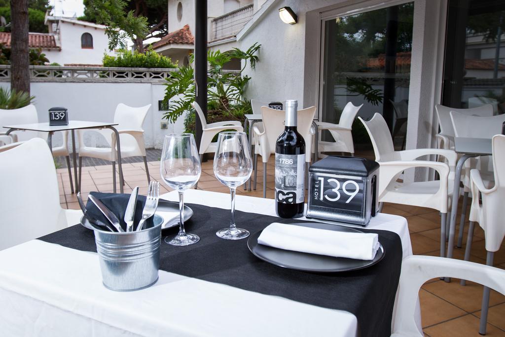Hotel 139 Castelldefels Eksteriør bilde
